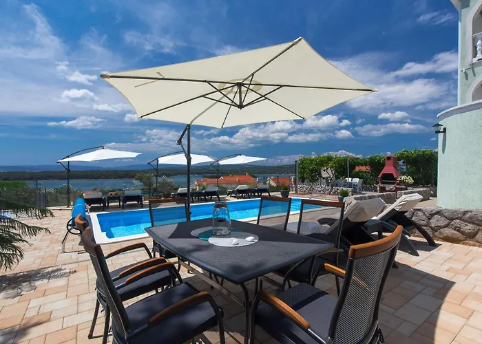 Apartament Family-friendly With Swimming Pool Punat, Krk - 5345 *