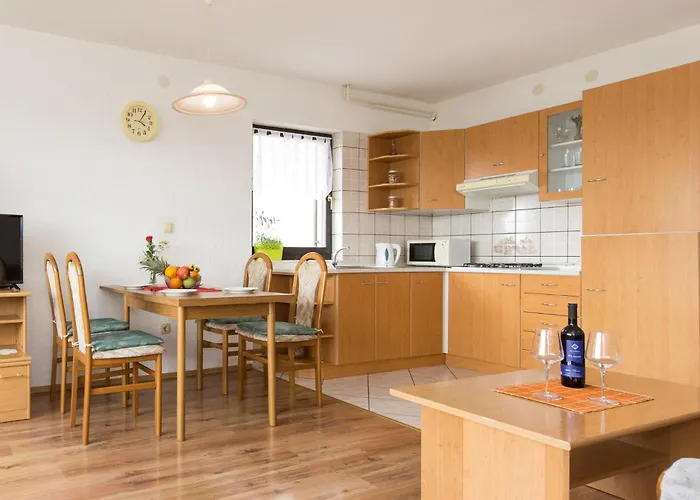 Apartament Family-friendly With Swimming Pool Punat, Krk - 5345