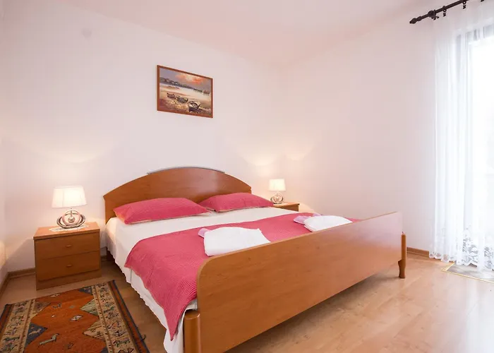 Family-friendly With Swimming Pool Punat, Krk - 5345 Apartament Punat