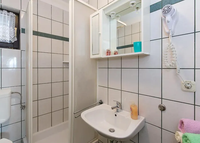 Family-friendly With Swimming Pool Punat, Krk - 5345 아파트 *