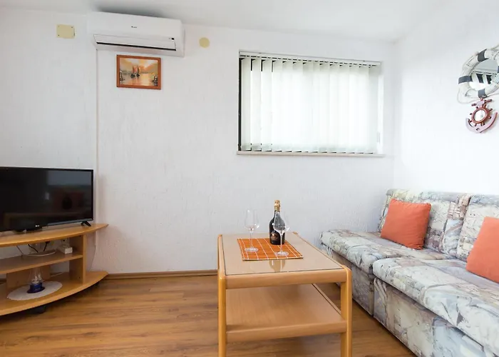 아파트 Family-friendly With Swimming Pool Punat, Krk - 5345 푸나트