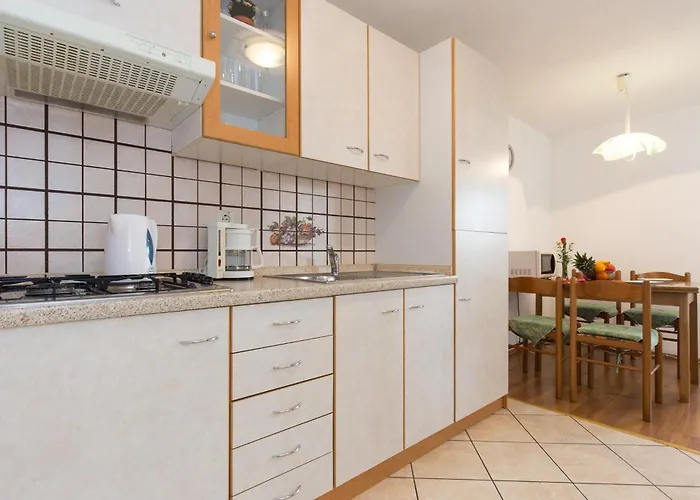 Apartament Family-friendly With Swimming Pool Punat, Krk - 5345 *