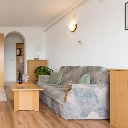 Family-friendly With Swimming Pool Punat, Krk - 5345 Apartmán