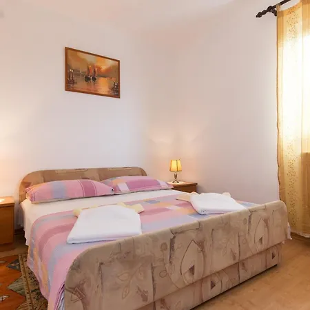 Apartmán Family-friendly With Swimming Pool Punat, Krk - 5345 *
