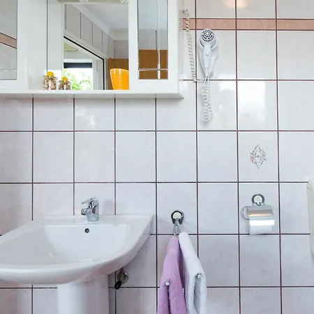 Family-friendly With Swimming Pool Punat, Krk - 5345 Punat