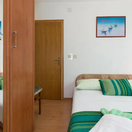 Apartmán Family-friendly With Swimming Pool Punat, Krk - 5345
