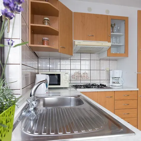 Family-friendly With Swimming Pool Punat, Krk - 5345 Punat