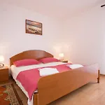 Family-friendly With Swimming Pool Punat, Krk - 5345 Apartamento Punat