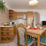 Apartamento Family-friendly With Swimming Pool Punat, Krk - 5345 Punat