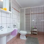 Apartamento Family-friendly With Swimming Pool Punat, Krk - 5345 *
