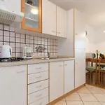 Apartamento Family-friendly With Swimming Pool Punat, Krk - 5345 *