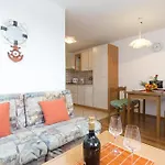 Family-friendly With Swimming Pool Punat, Krk - 5345 Apartamento Punat